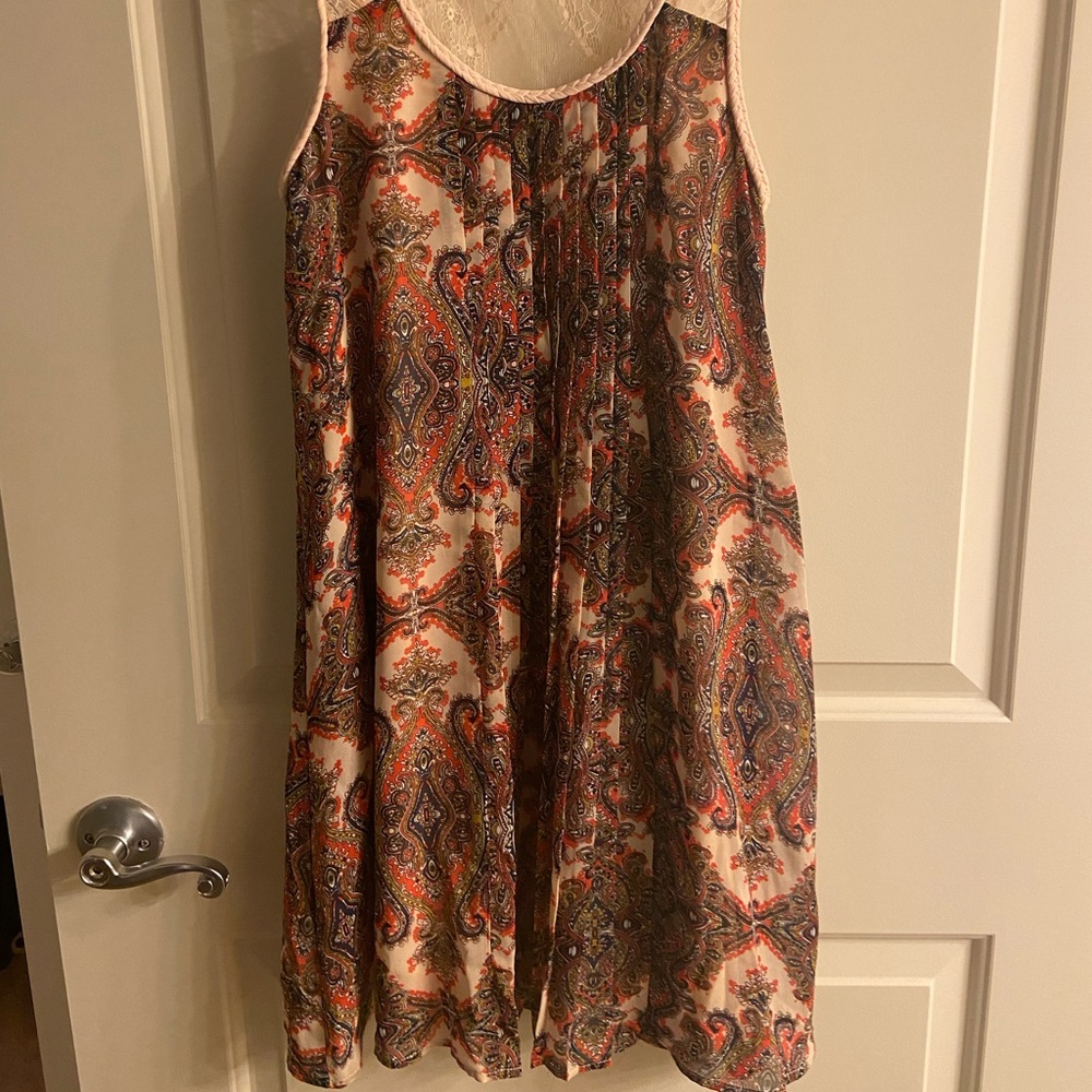 Sleeveless dress